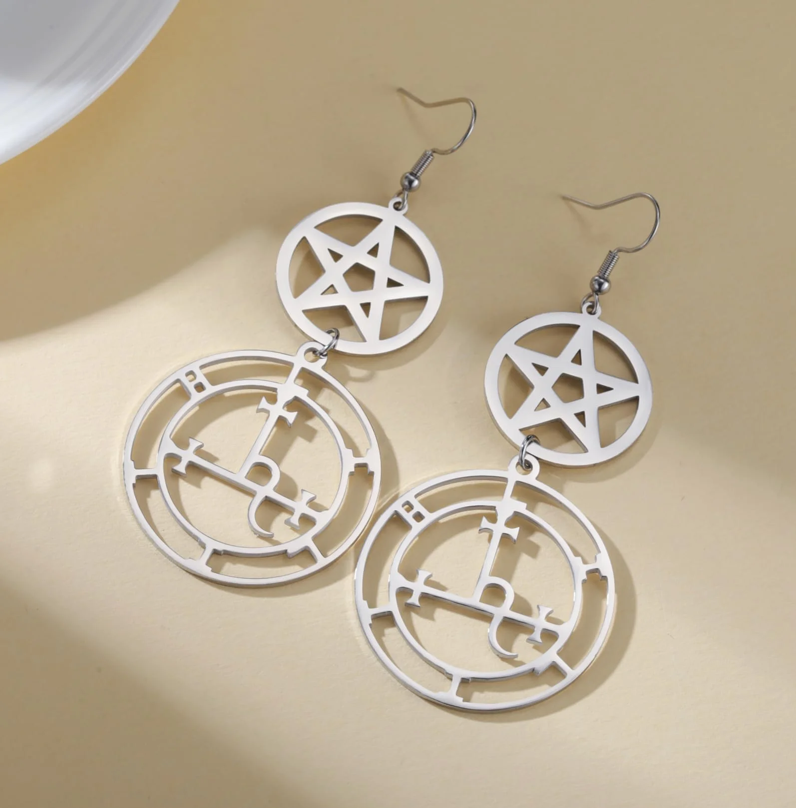 Sigilo de Lilith Pendientes colgantes para mujer Gótico Diosa Sello de demonios Símbolo de Lucifer Mitología Joyería pagana