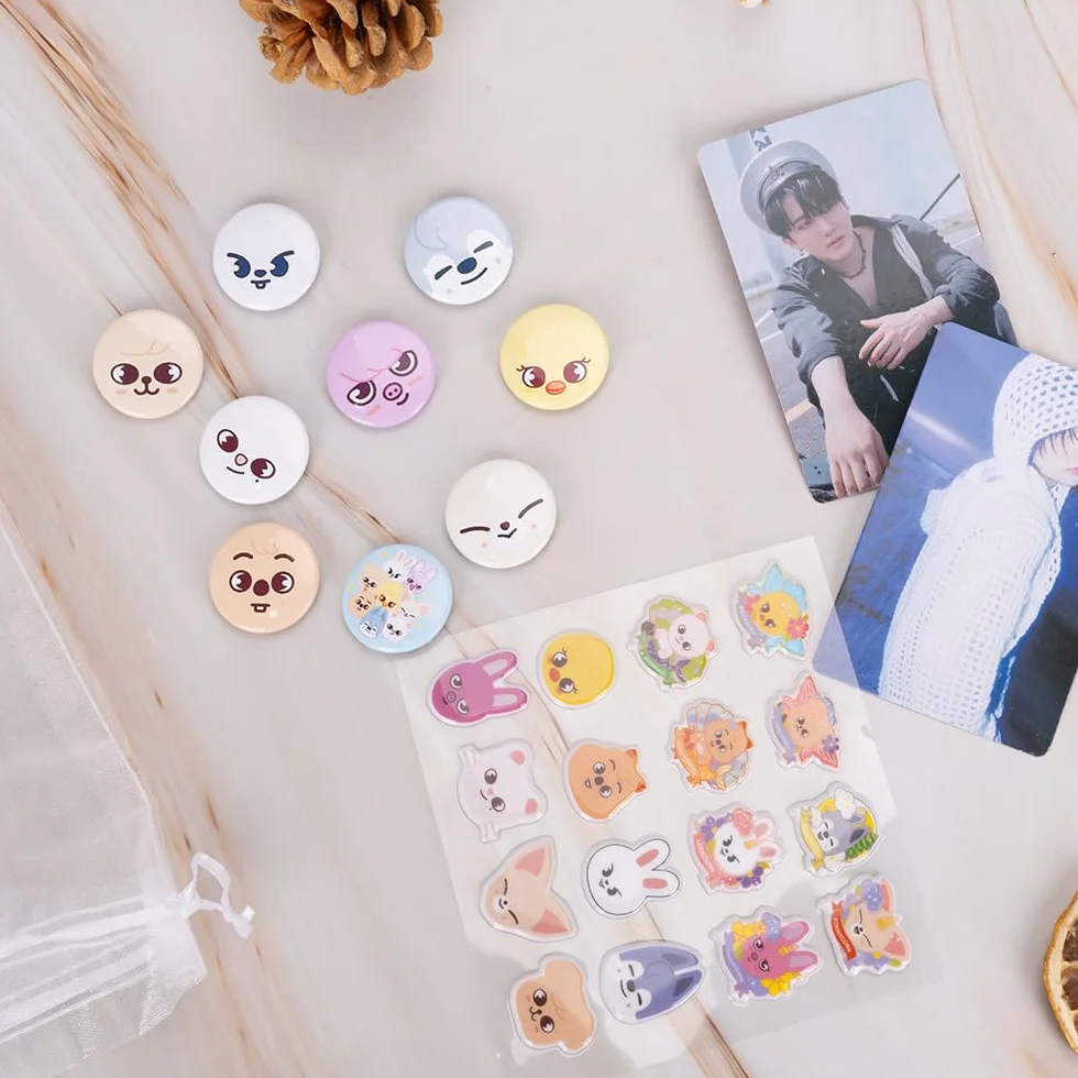 Stray Kids SKZ Pins Set 9 Piezas con Photocard y Pegatina 3D Kpop Fan Artículo