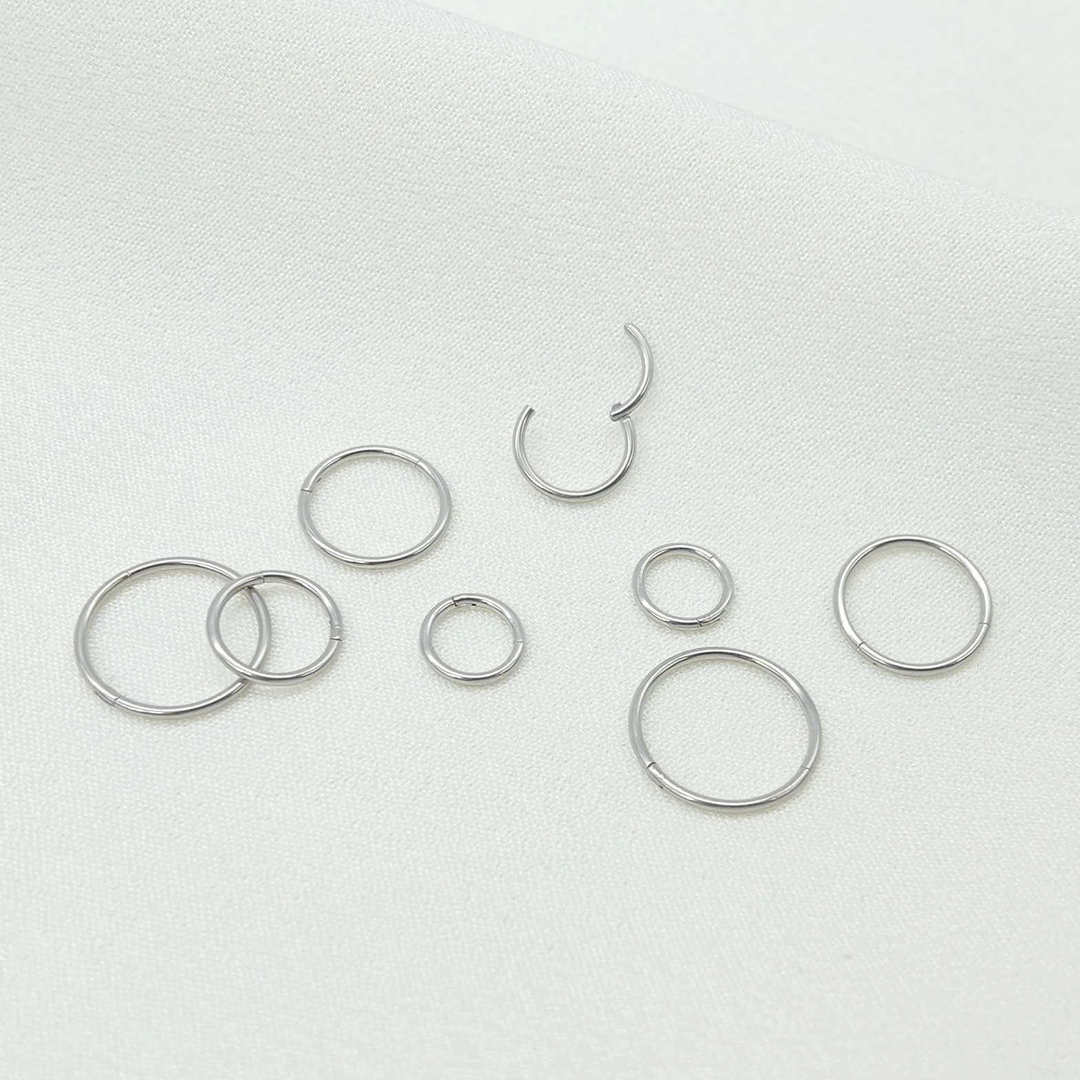 Aros Septum Acero Quirúrgico 8 Piezas 8mm/10mm/12mm/14mm Negro Piercing Nariz Cartílago Labio Helix
