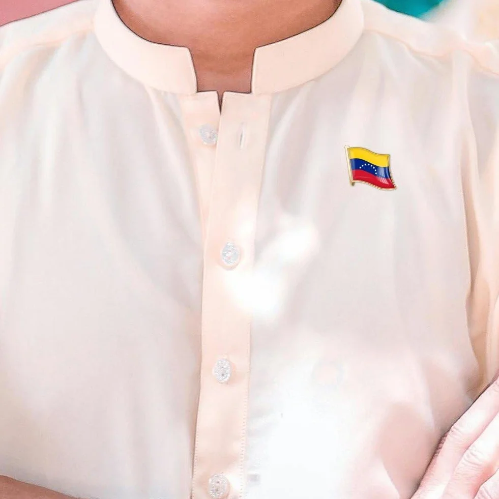 Wudaizhi Insignia De Solapa De Metal con Bandera Nacional De Venezuela: Pin De Bandera Amarilla, Azul Y Roja con Acabado Resistente Y Cierre Seguro.