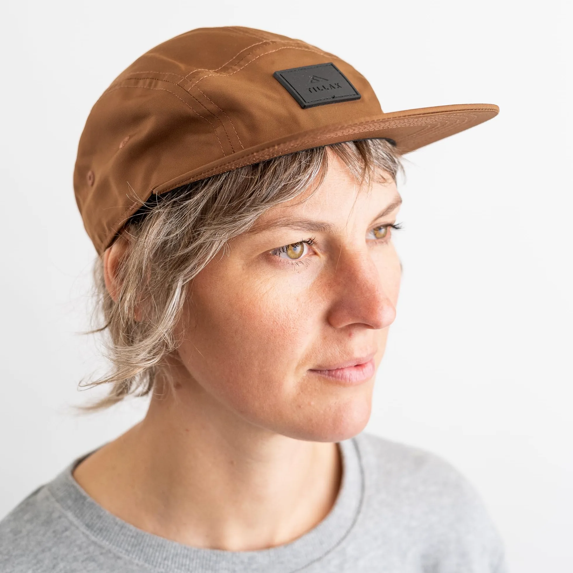 Tillak Wallowa Kodra - Gorra ligera de nailon Oxford de 5 paneles con cierre a presión