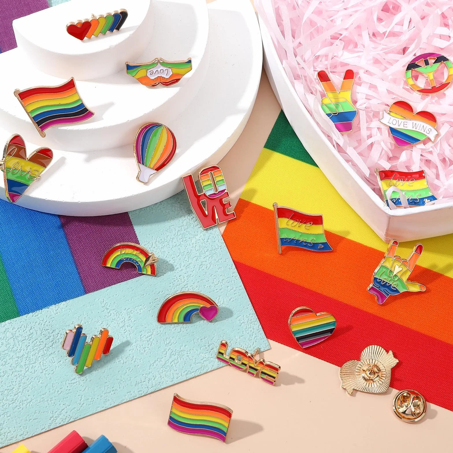 SANNIX 60 insignias esmaltadas LGBT diseño bandera corazón orgullo gay para ropa bolsos sombreros 20 estilos