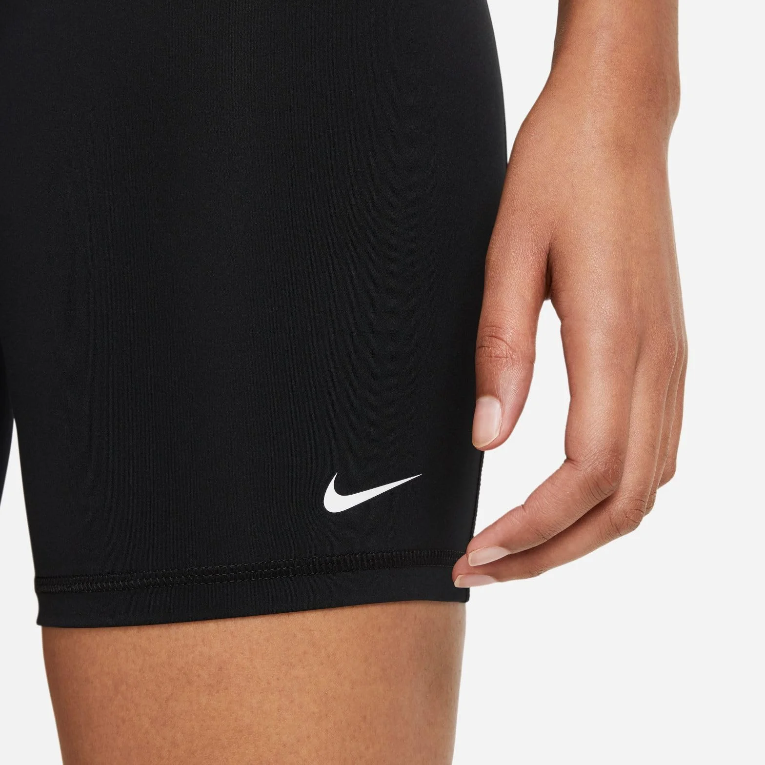 Nike 365 8in Shorts Mujer