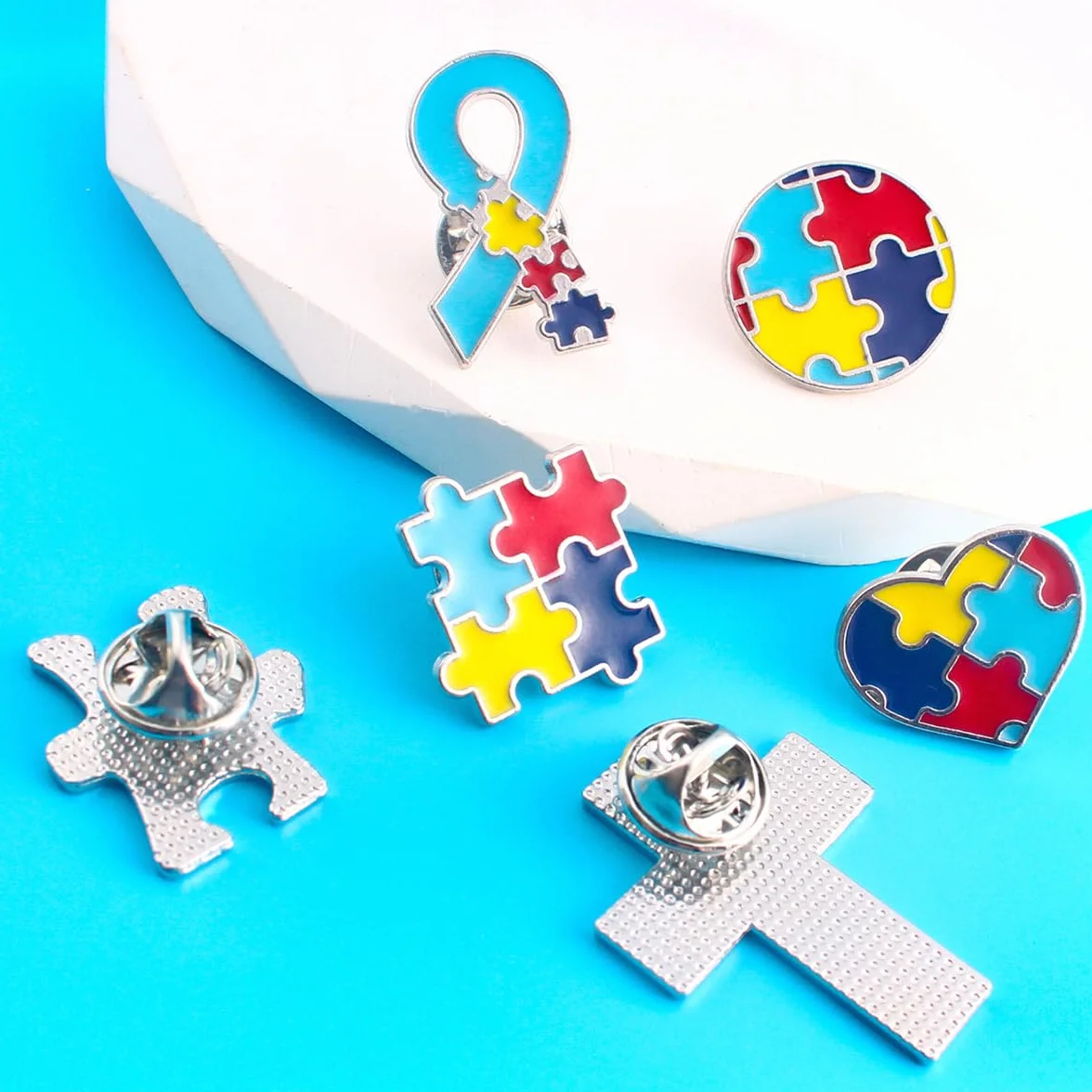 Pines de concienciación sobre el autismo, 5 piezas de rompecabezas, insignias de metal multicolores para ropa