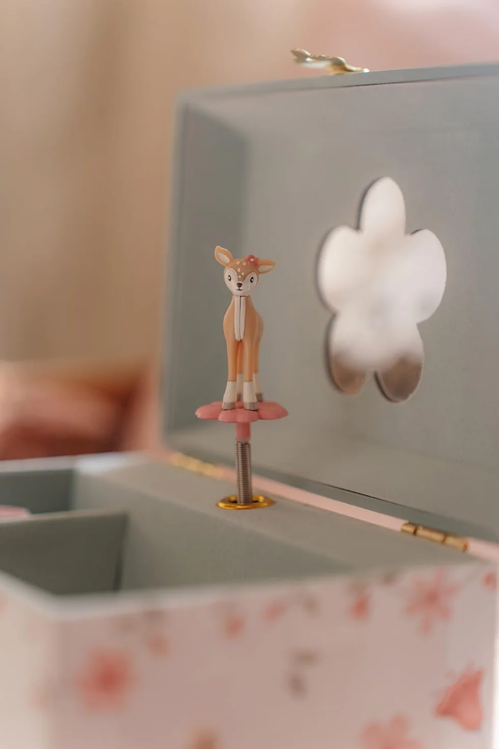 Little Dutch Fairy Garden Joyero con ciervo musical