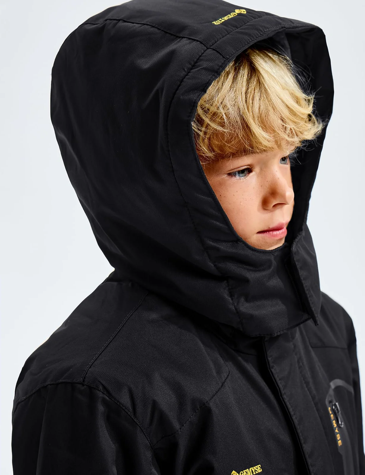 GEMYSE Chaqueta de Esquí Impermeable para Niños Abrigo de Invierno Antiviento con Capucha