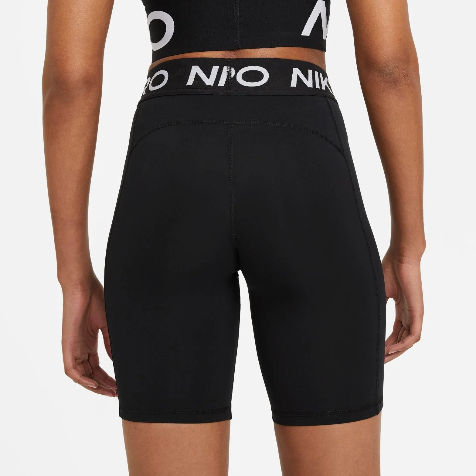 Nike 365 8in Shorts Mujer