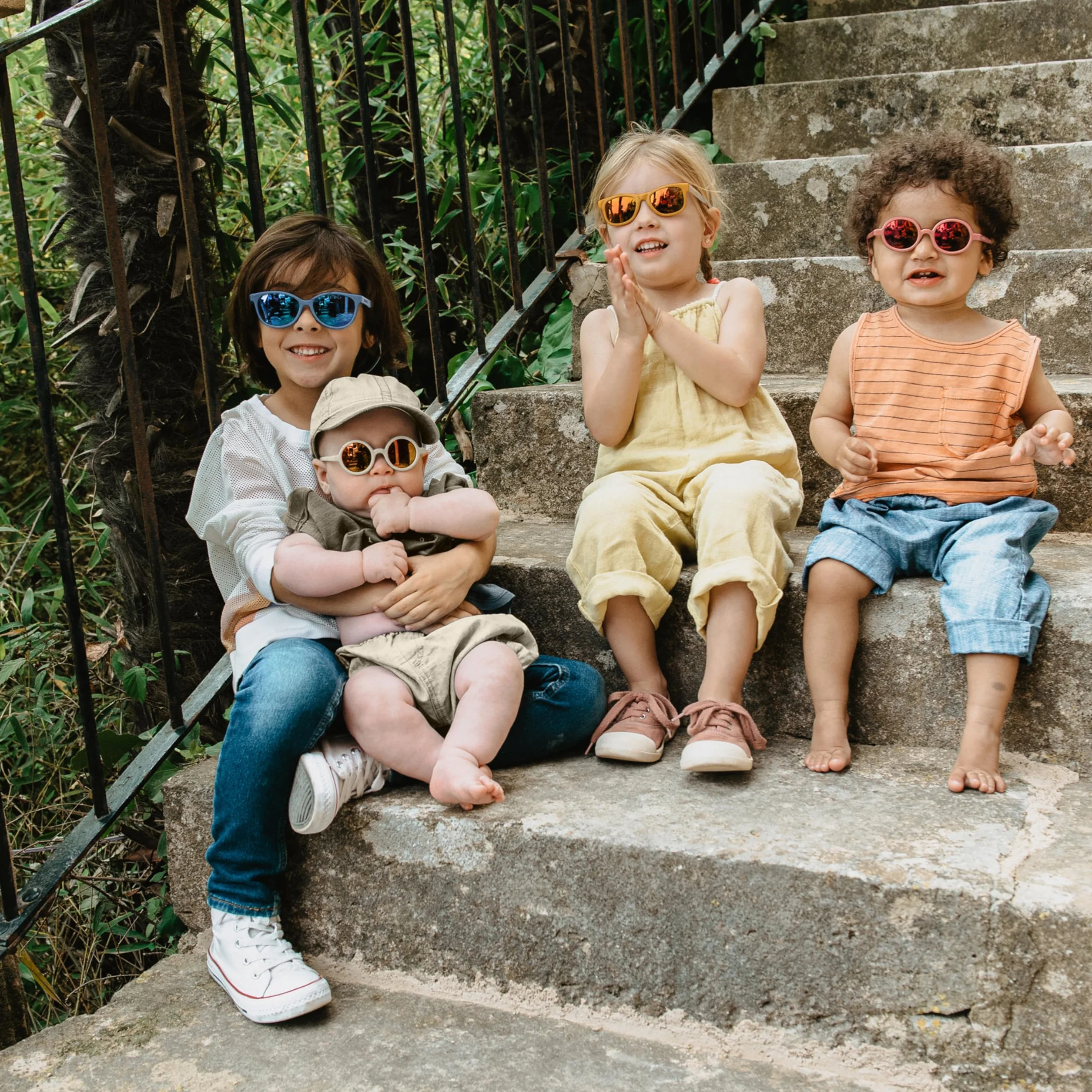 Suavinex Gafas de Sol Niños Polarizadas UV400 Cat.3 Protección UVA UVB Funda Cinta Sujeción