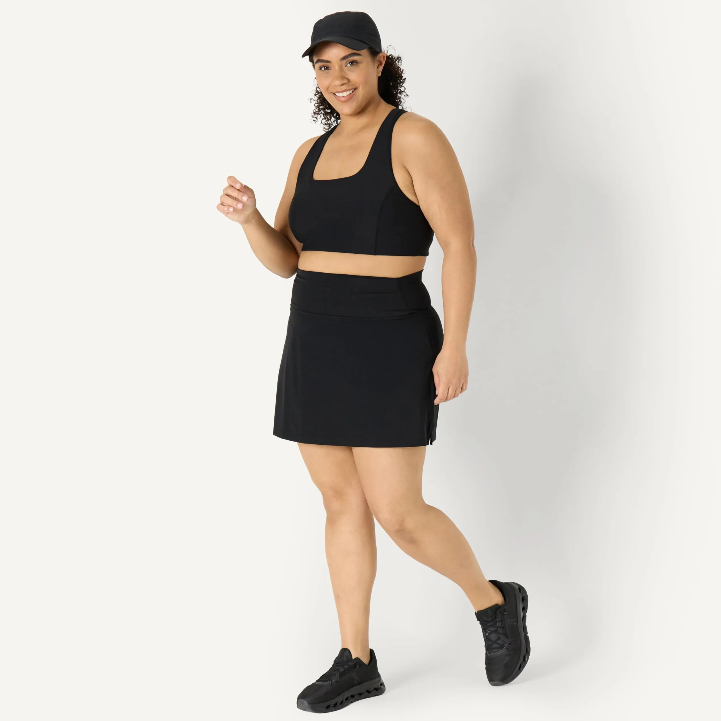 Amazon Essentials Mujer Falda Deportiva FormFlex Tenis Suave Pantalones Cortos Bolsillos Integrados