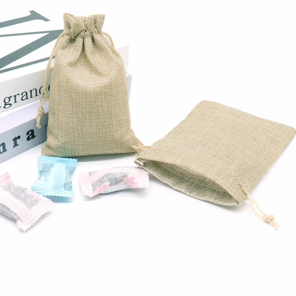 YUNSHANGHE 30 bolsas de yute, pequeñas, 10 x 15 cm, bolsa de tela de lino, para joyas con cordón, para lavanda, regalos de boda, Navidad