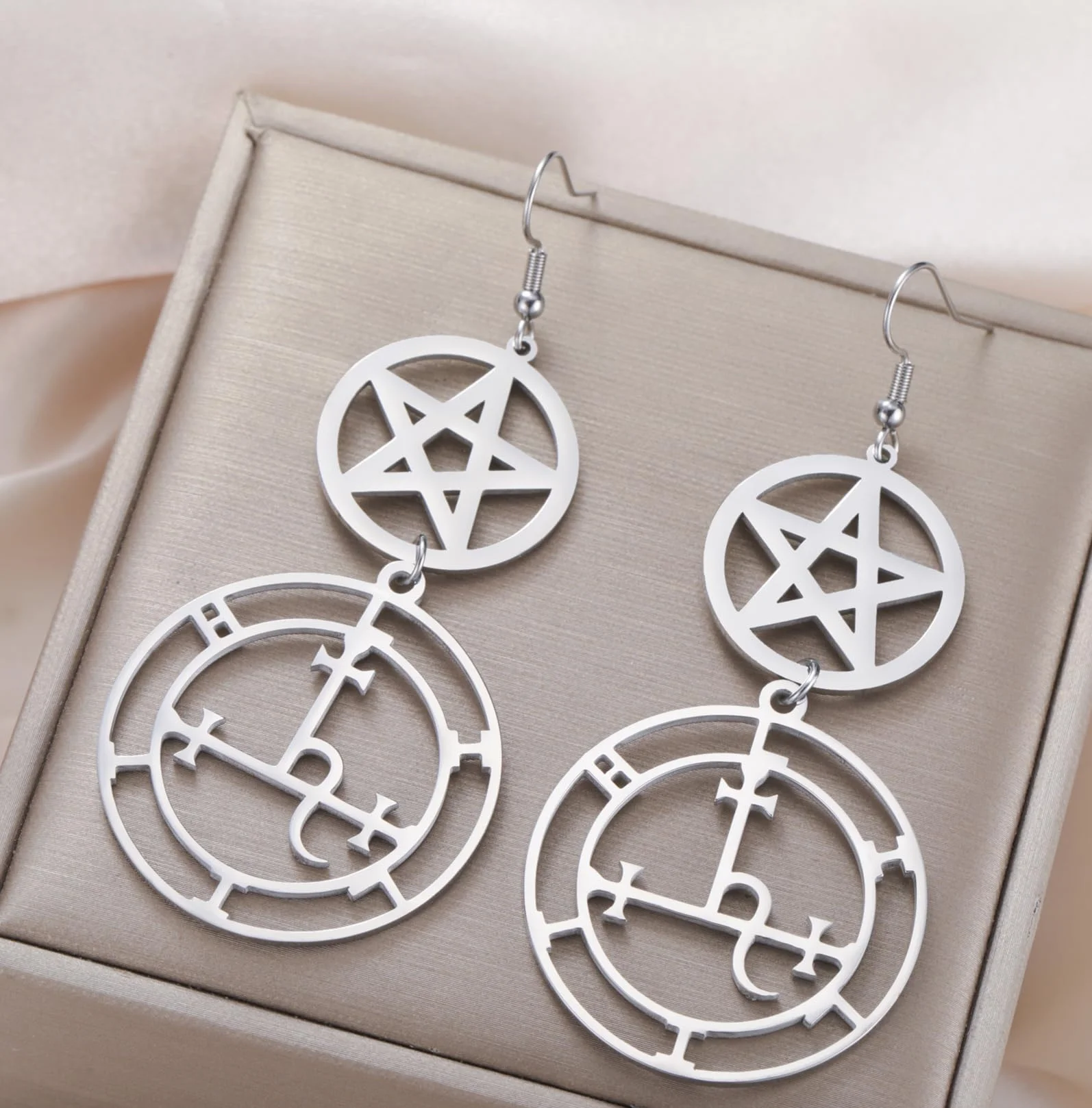 Sigilo de Lilith Pendientes colgantes para mujer Gótico Diosa Sello de demonios Símbolo de Lucifer Mitología Joyería pagana