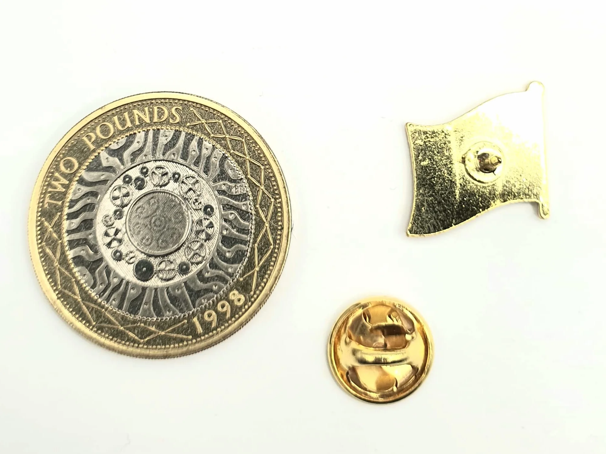 Insignia de pin de metal esmaltado con bandera española de España