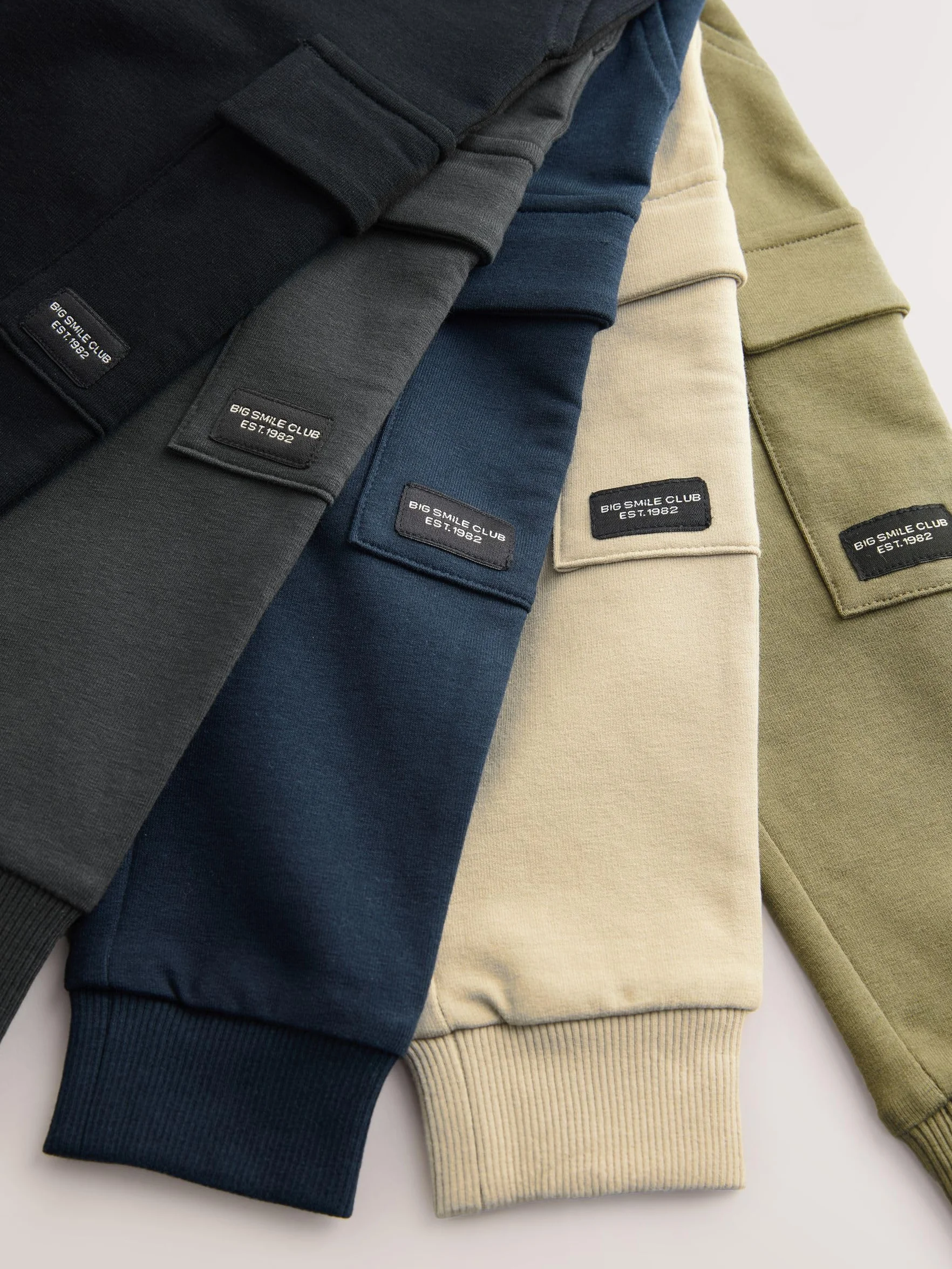 NEXT Niños Pack de 5 Pantalones de chándal Corte Ajustado