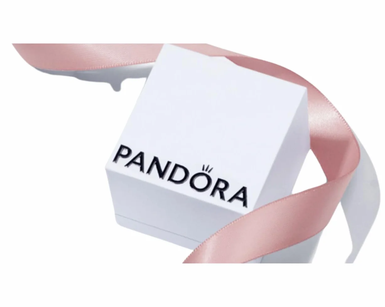 PANDORA Caja de regalo joyería mujer 5x5x4 cm