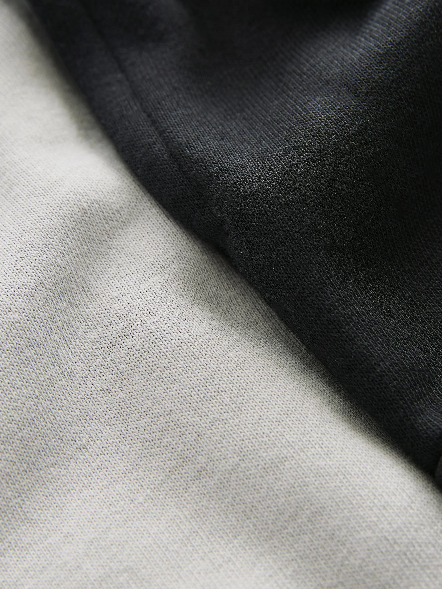 NEXT Niños Pantalones de chándal Cargo Corte Slim Pack de 2