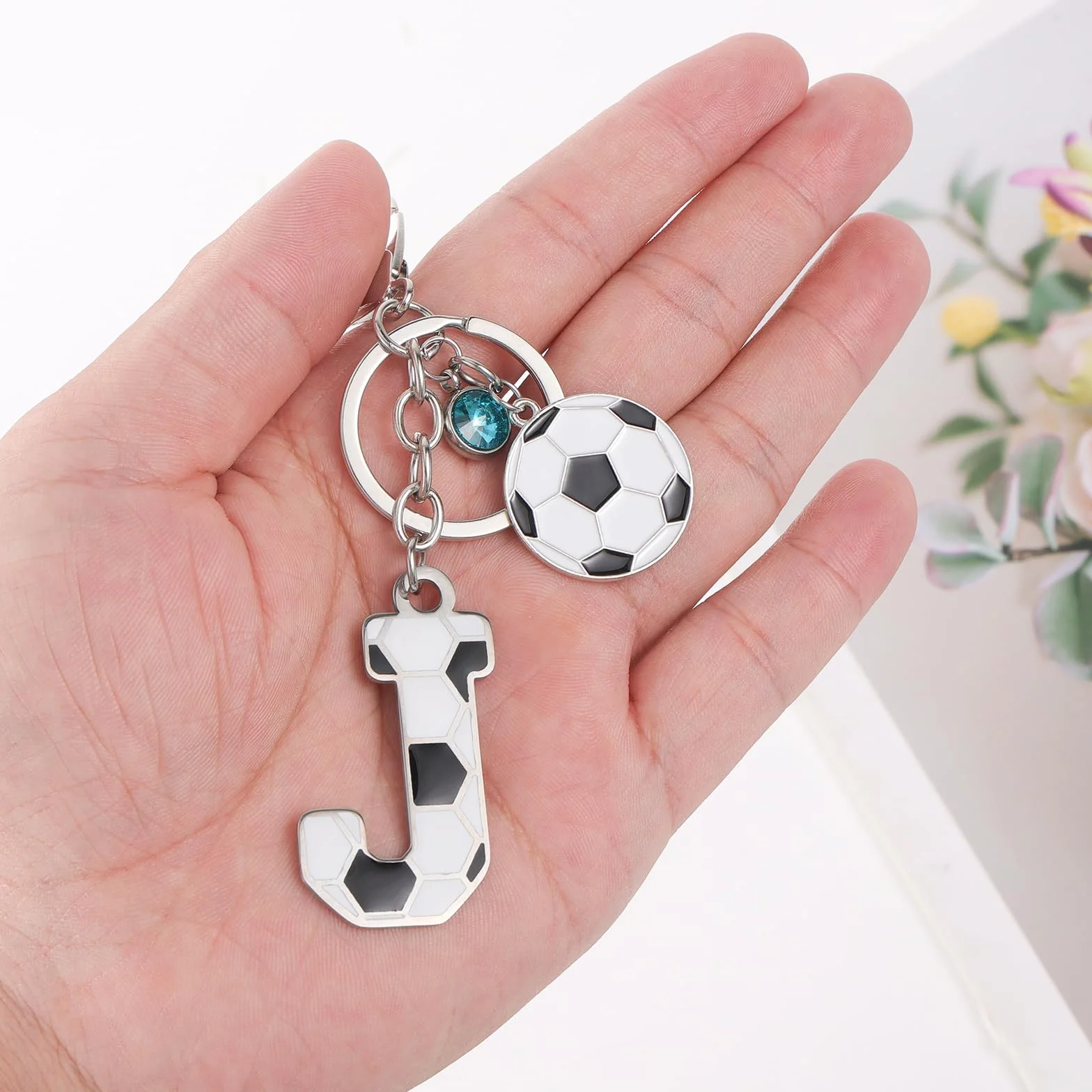 MWOOT Llavero Futbol de Letra Inicial, Llavero Nombre con Colgante de Fútbol para Niño Niña, Regalo para Bolso Mochila Llave