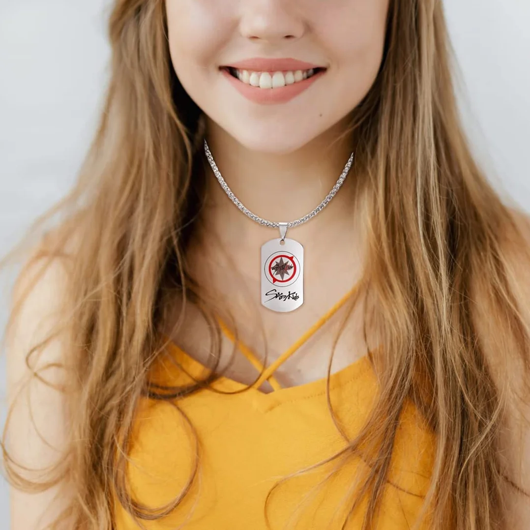 Stray Kids Colgante Collar de Acero Inoxidable