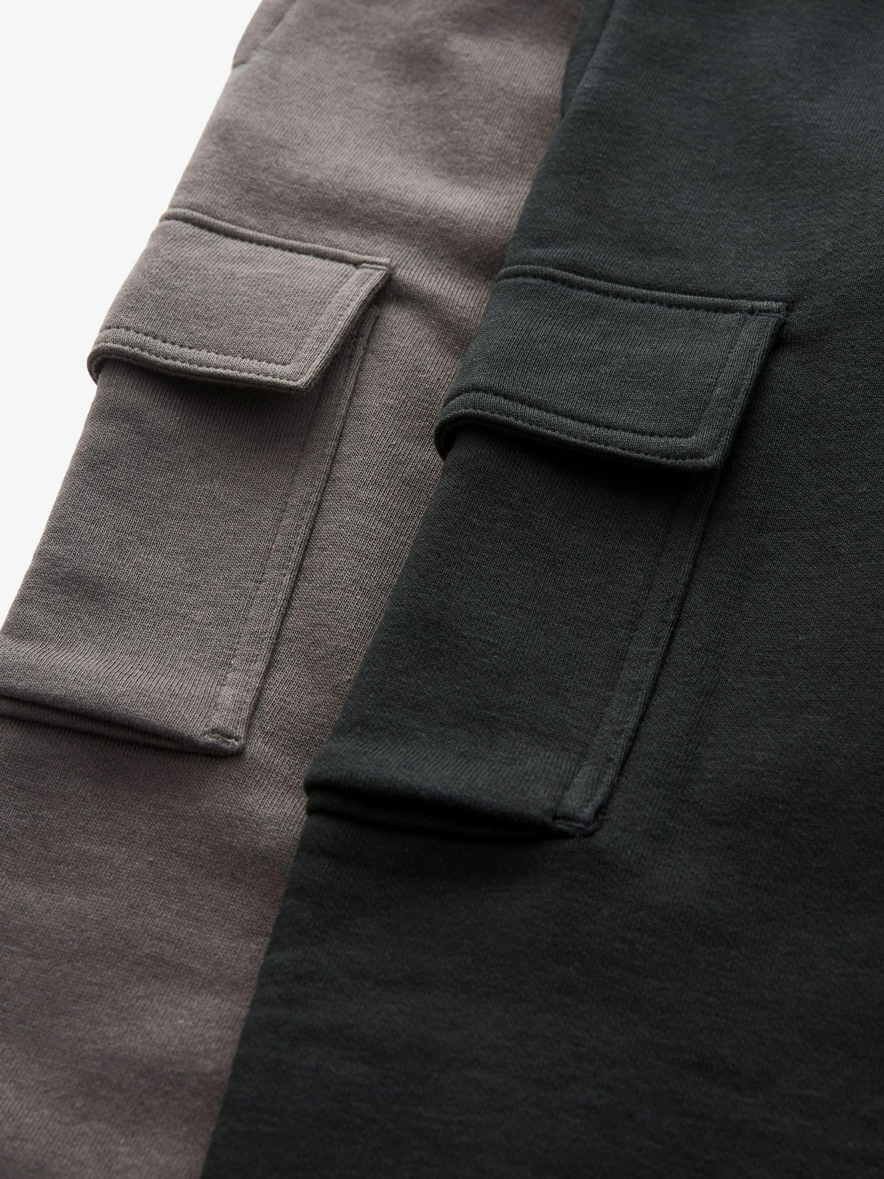 NEXT Niños Pantalones de chándal Cargo Pack de 2 Corte Slim