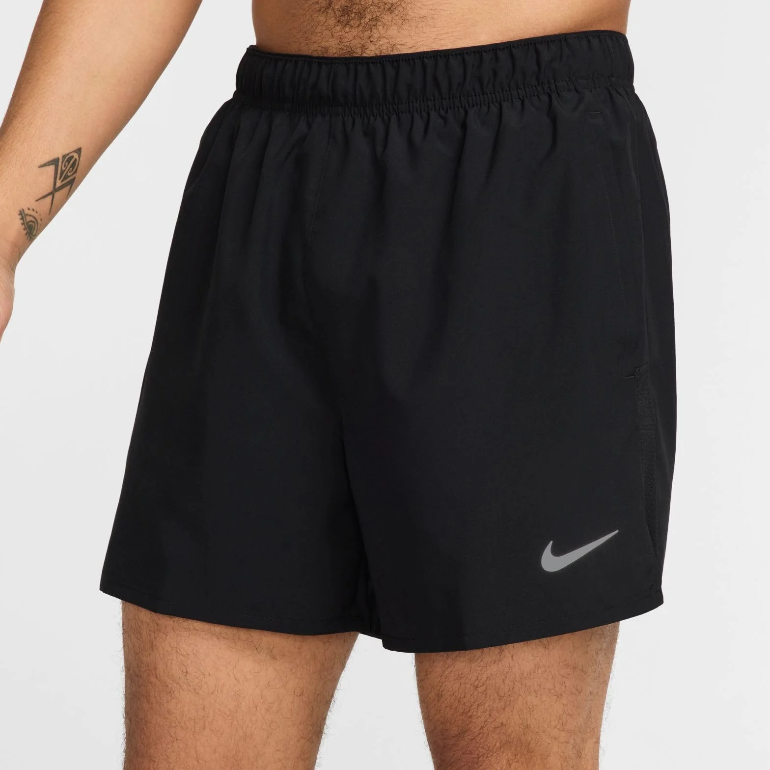 Nike Challenger Pantalón Corto Versátil 2 en 1 13 cm Dri-Fit Hombre Shorts