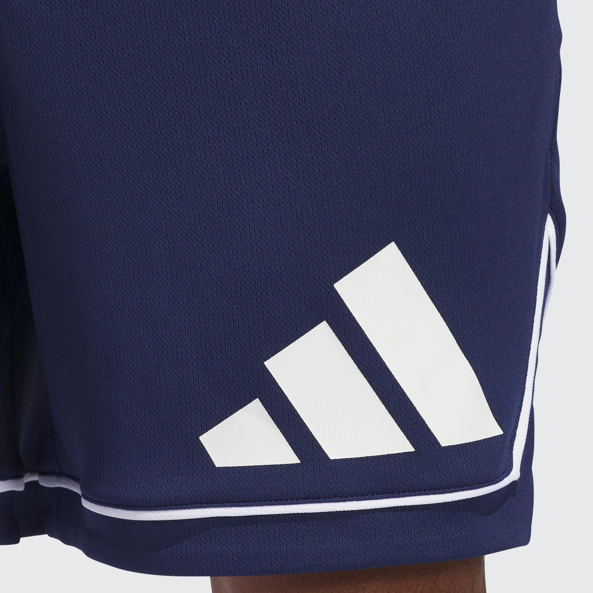 adidas Men's Pantalón Corto Badge of Sport Basketball
