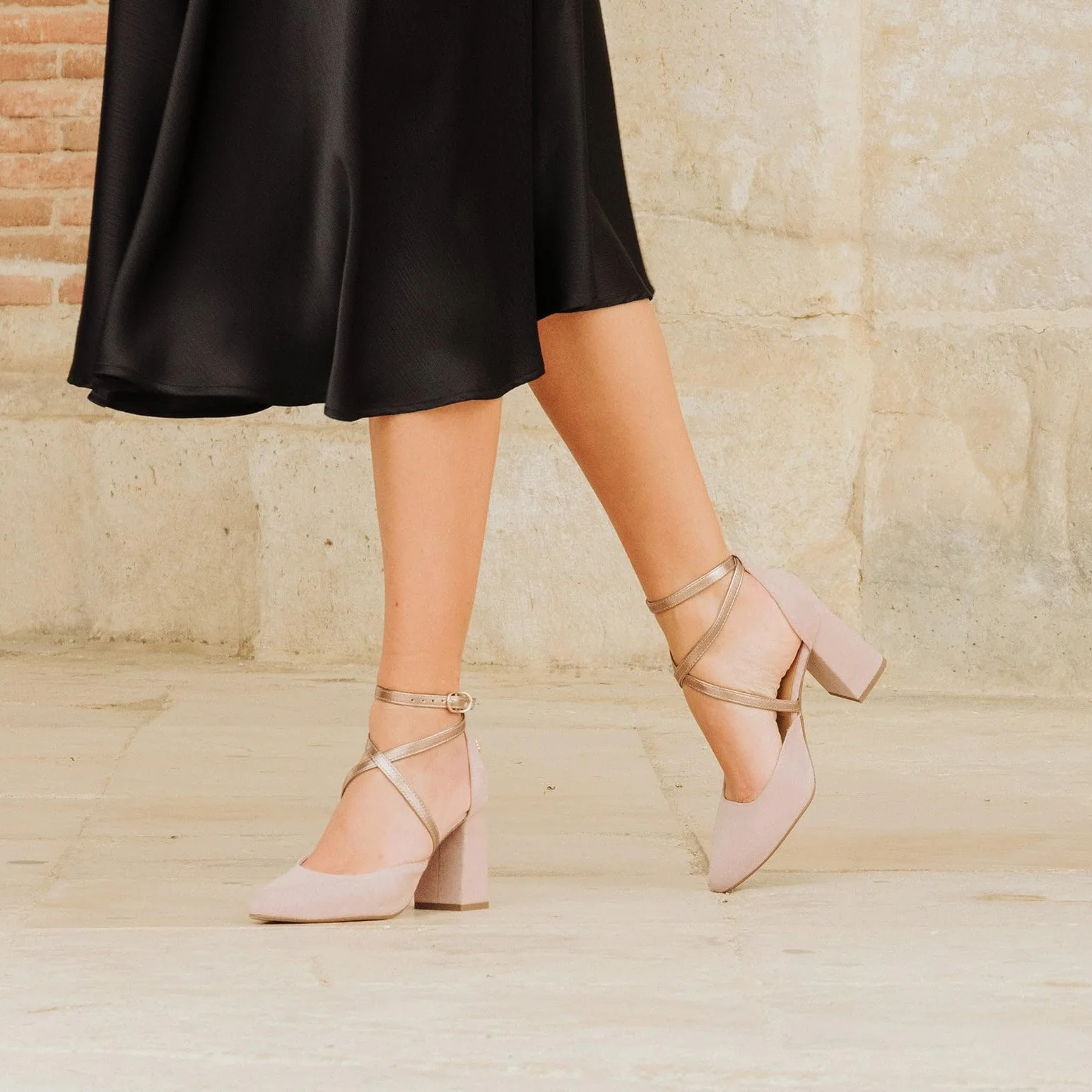 Zapatos de Fiesta Mujer con Tiras Cruzadas en Piel y Plantilla de Gel Hecho en España