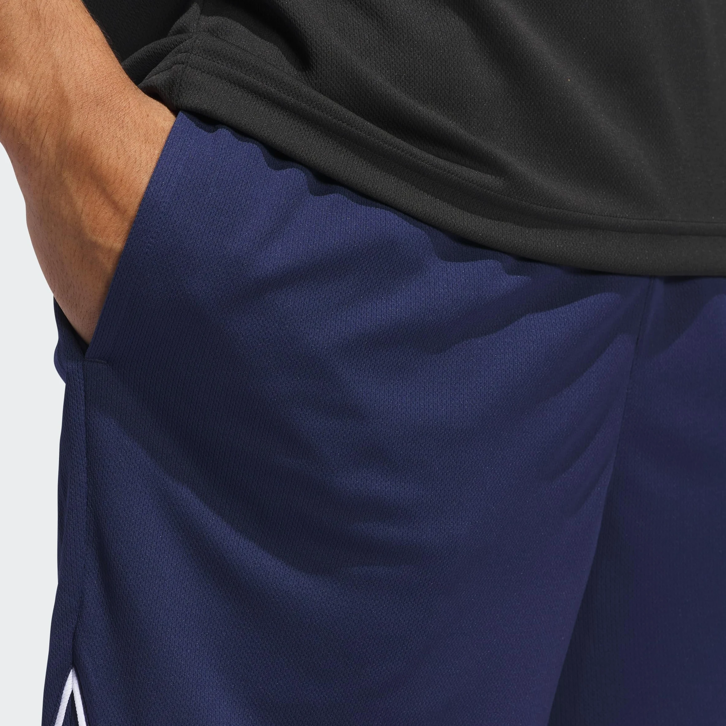 adidas Men's Pantalón Corto Badge of Sport Basketball