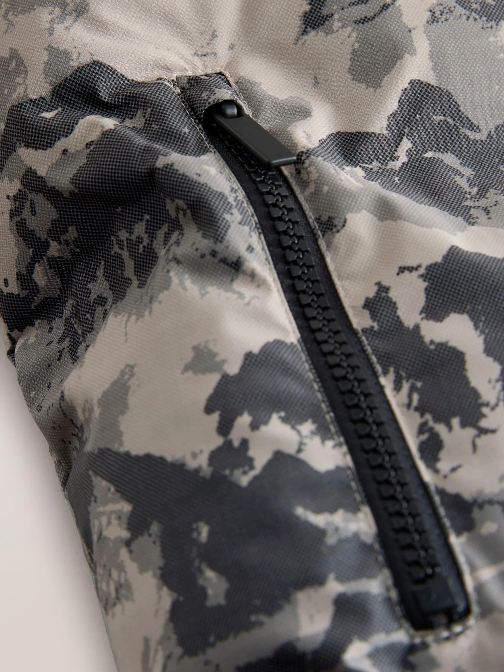 NEXT Niños Abrigo acolchado con forro de micropolar y diseño impermeable