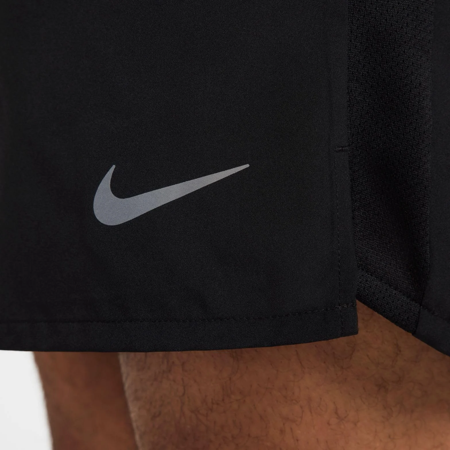 Nike Challenger Pantalón Corto Versátil 2 en 1 13 cm Dri-Fit Hombre Shorts
