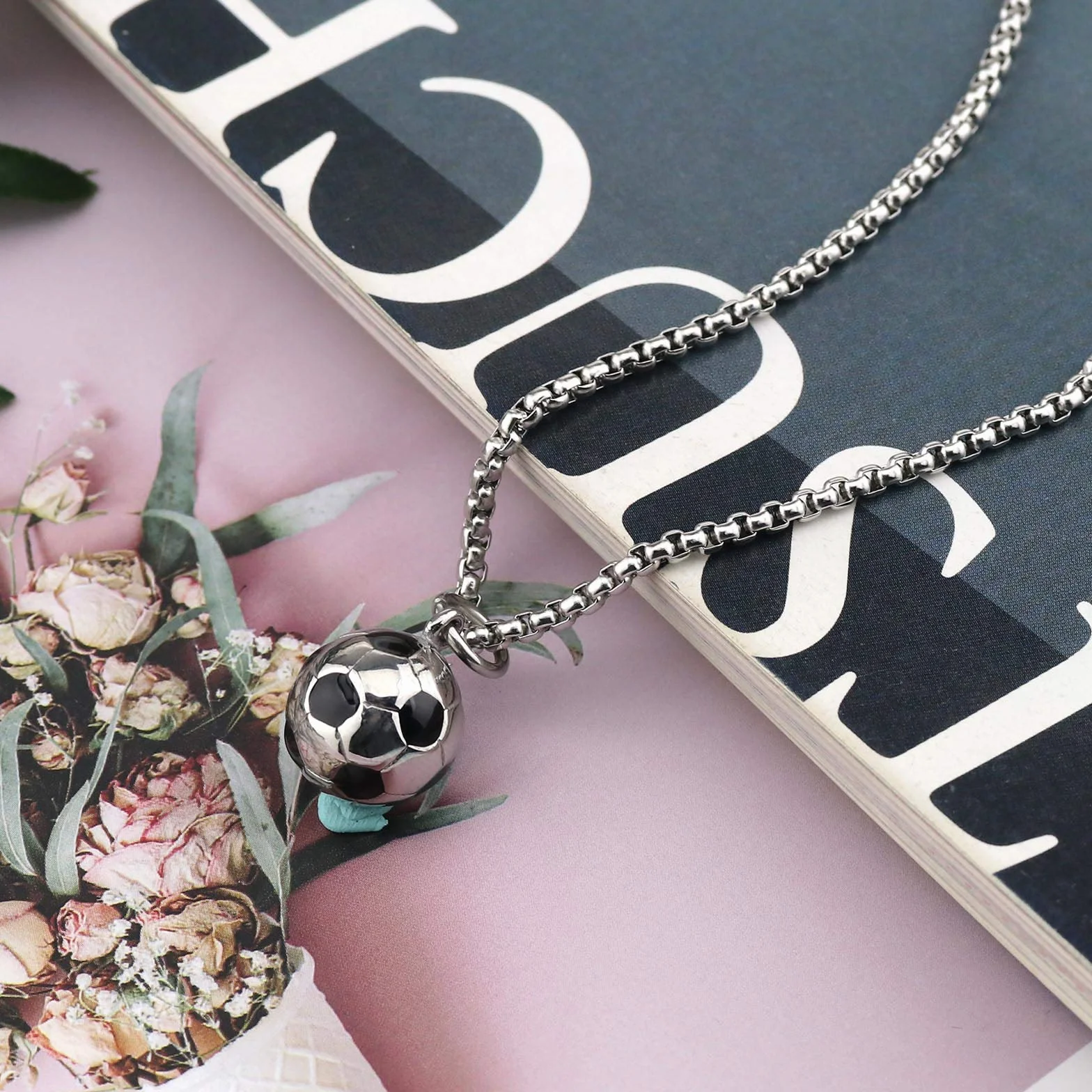 Collar de encanto de fútbol de acero inoxidable para hombre mujer niño niña 60 cm