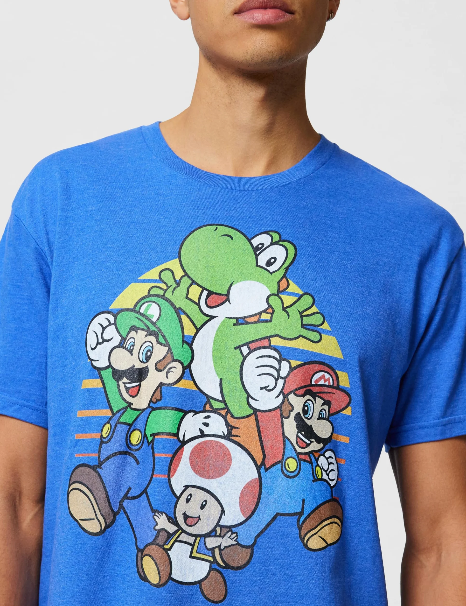 Nintendo Mario and Friends Circle Retro Camiseta Hombre