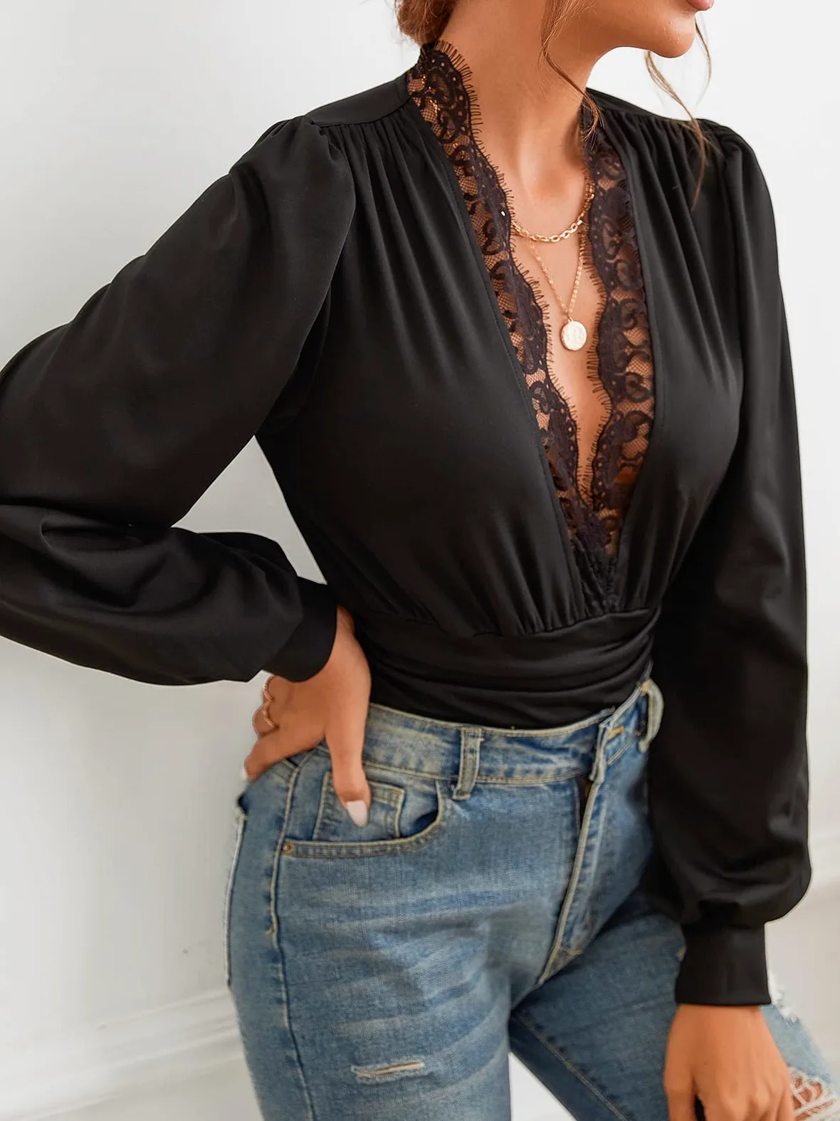 CUPSHE Body de encaje para mujer, cuello en V, manga larga, blusa fruncida para fiesta
