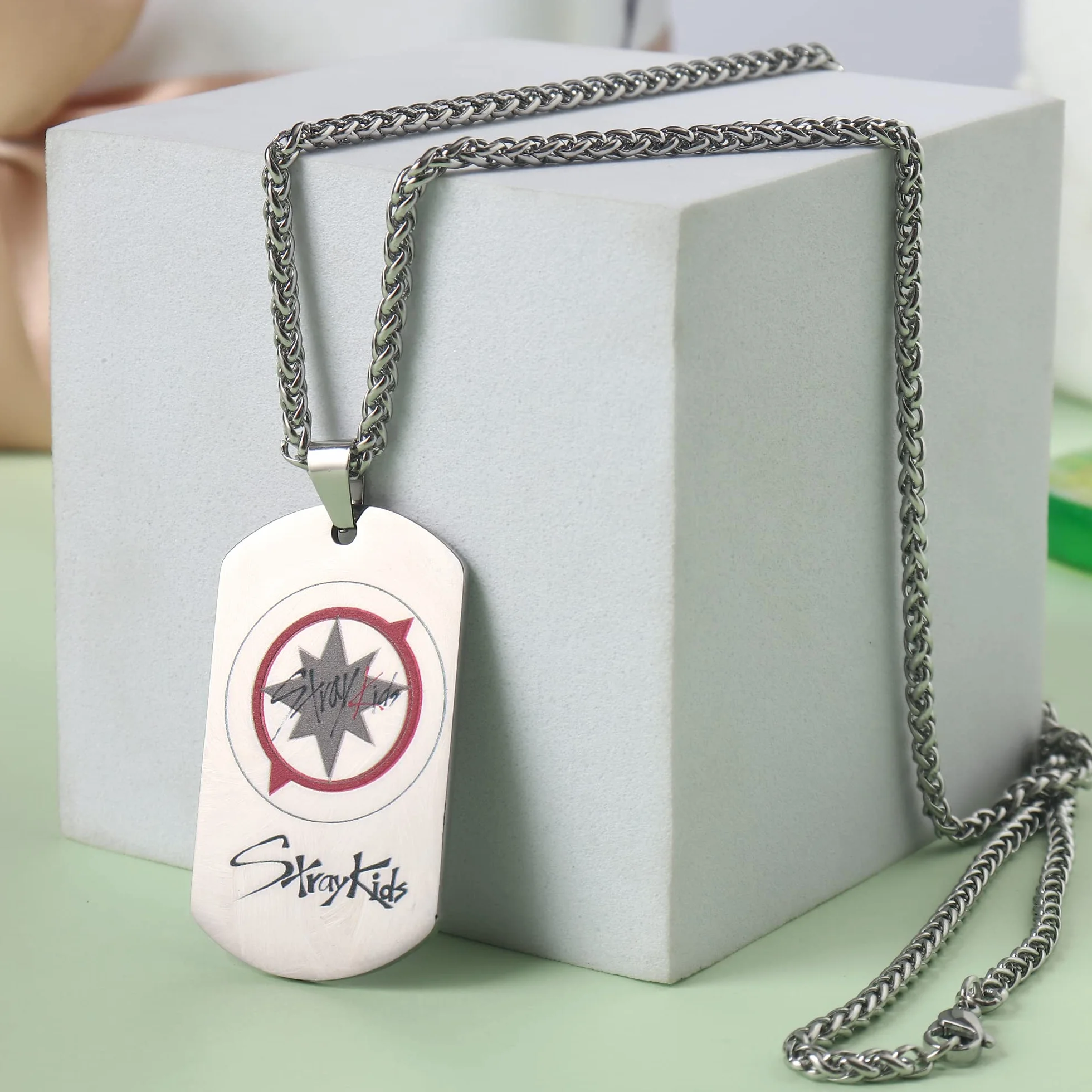 Stray Kids Colgante Collar de Acero Inoxidable