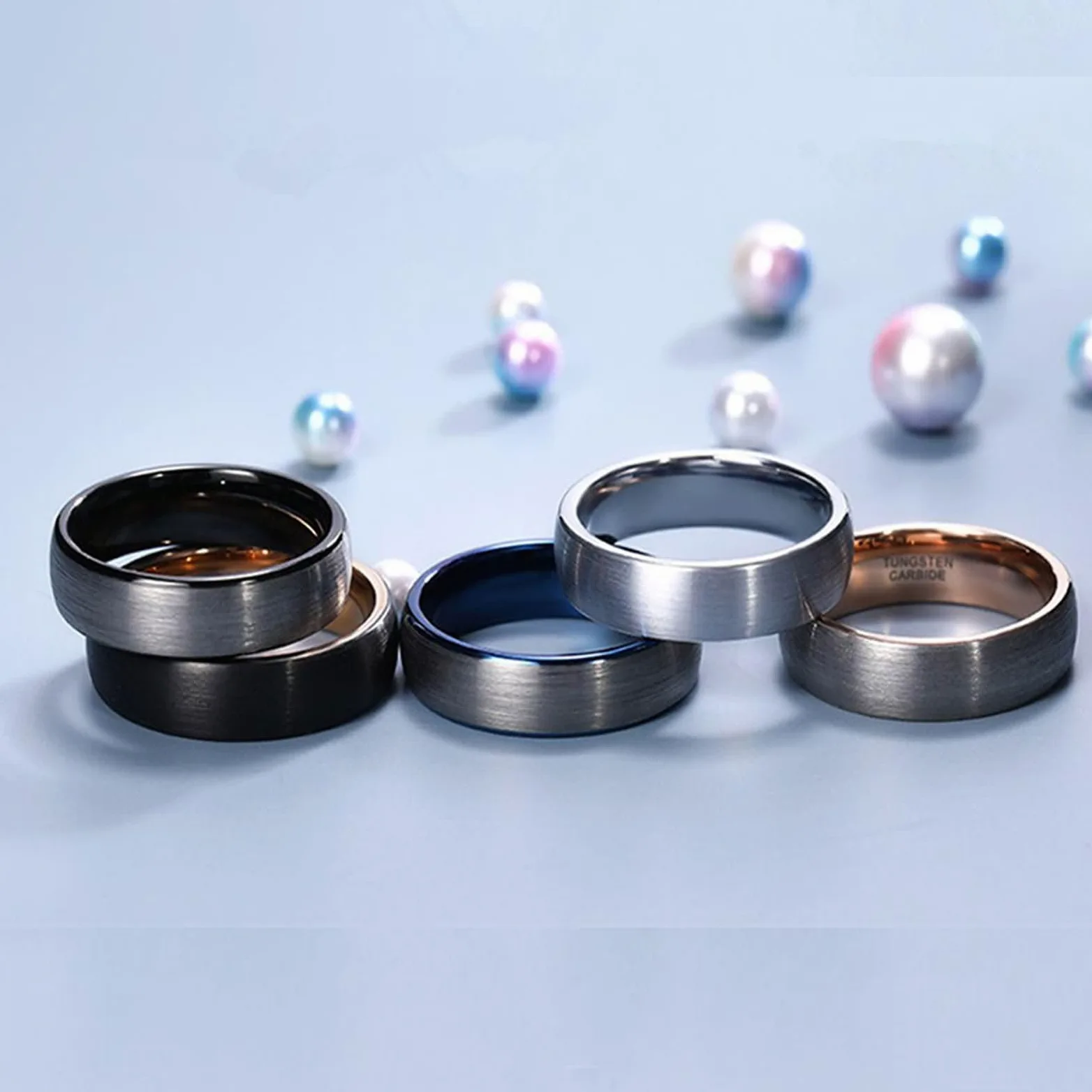 Anillos de Alianza en Tungsteno Plata Negro de Parejas Grabado | 4MM/6MM/8MM Redondo Cepillado,Diseño Atemporal,Ligero para Uso Diario,Resistente a Rayones,Ajuste Cómodo